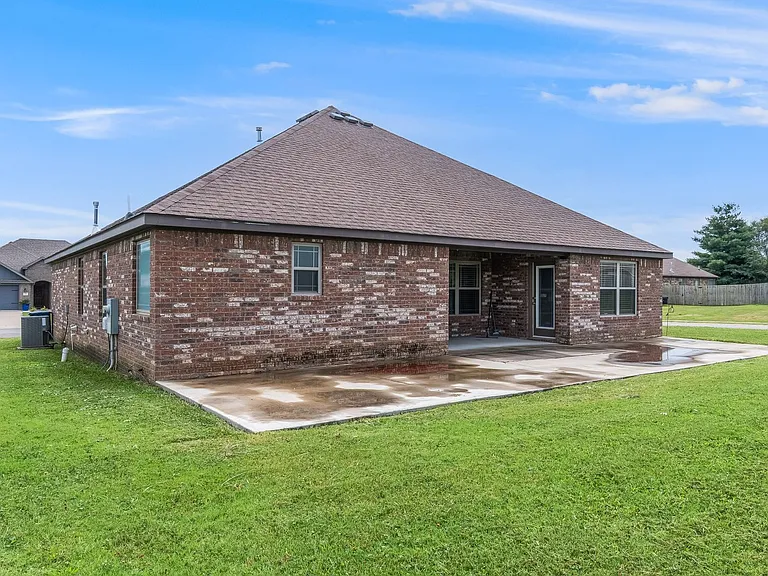 457 Harper Dr — Photo 22