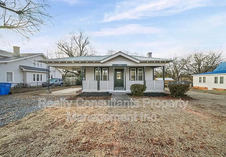 1703 Lowder St — Photo 1