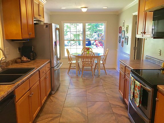 4th image of 2044 Sonning Dr