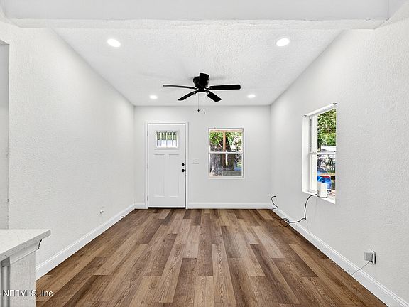 3rd image of 5671 VERBENA Road