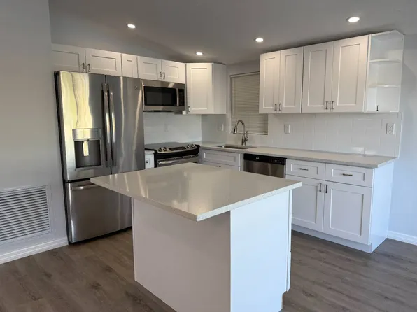 1020 Onondaga Trl, Fort Myers Beach, FL 33931