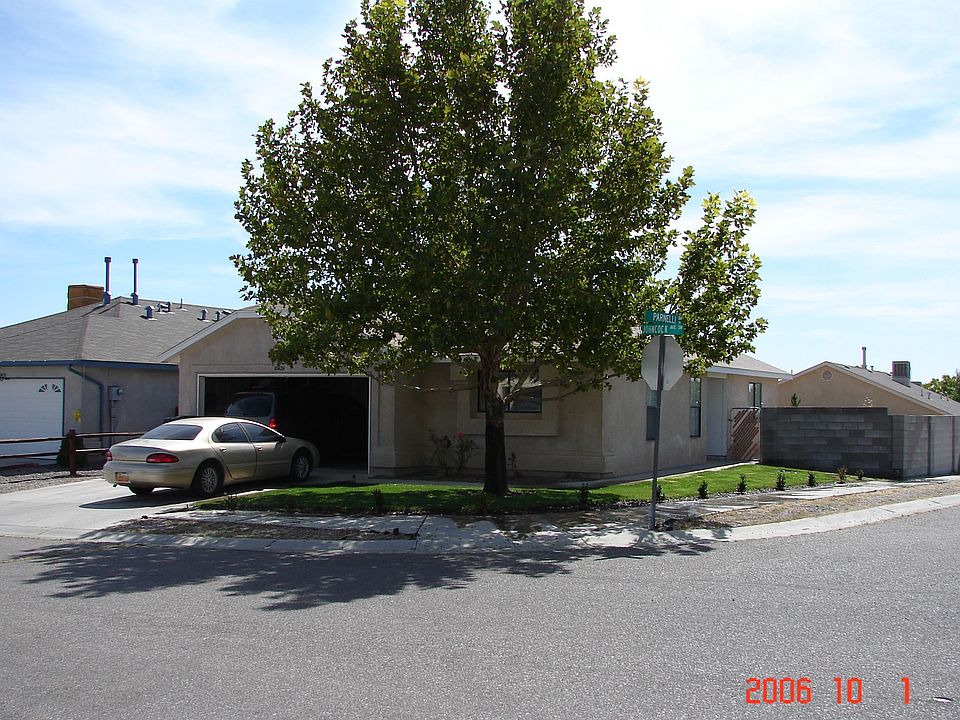 Great corner lot house