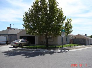10424 Johncock Ave SW, Albuquerque, NM 87121