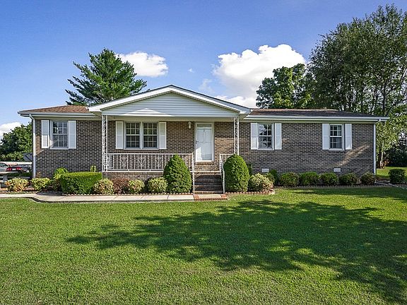 2nd image of 74 Cumberland Dr