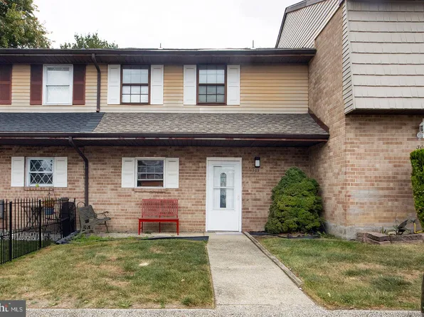 303 La Cascata Tnhs, Clementon, NJ 08021