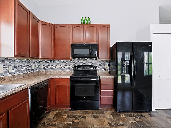3rd image of 3442 Enclave Ln