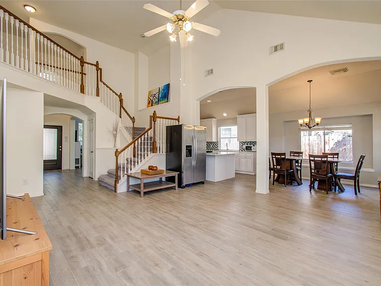 20211 Black Canyon Dr — Photo 7