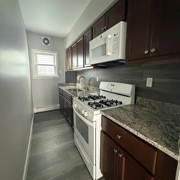 224 Mulberry St — Photo 1