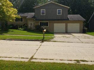 4823 41st St, Kenosha, WI 53144