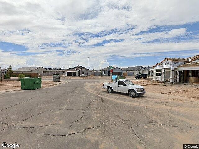 Exterior Neighborhood (street photo)