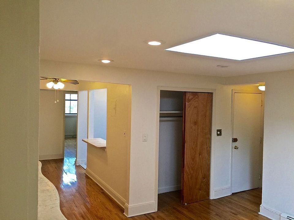 1st image of 37 Cambridge Pl APT 3