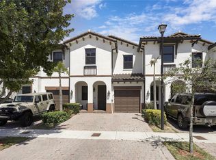 8831 NW 103rd Pl, Doral, FL 33178