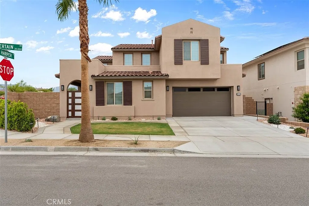 4 bed, 3.5 bath, 2733 sqft, $3,999 — Photo 1