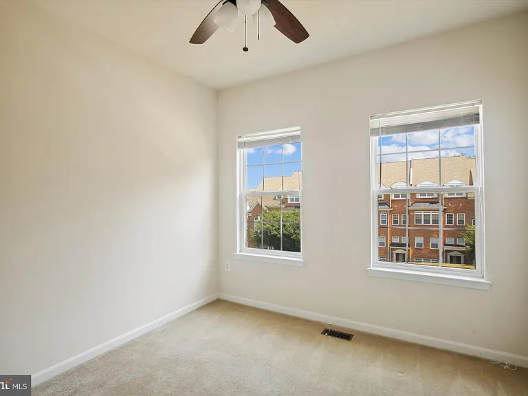 9003 Belo Gate Dr — Photo 15