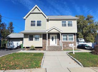 17 Colonial Rd, Roselle, NJ 07203