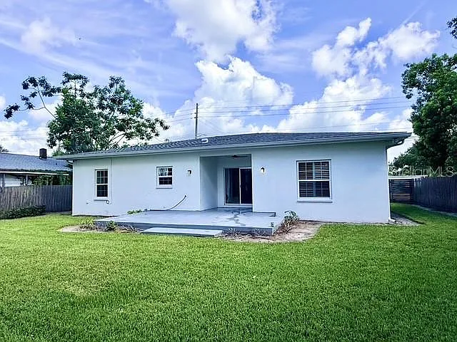 2408 Corrine Dr — Photo 28