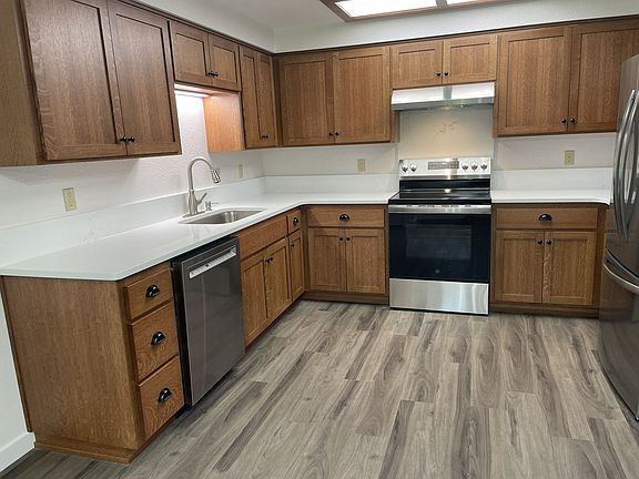 5th image of 3845 Hayhurst Rd