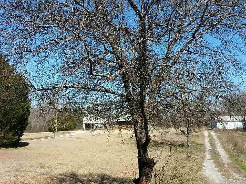 2nd image of 1593 Brookside Rd