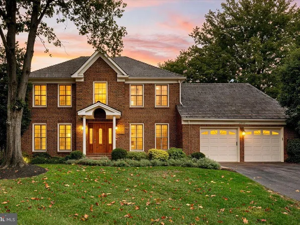 2953 Brook Mill Ct, Herndon, VA 20171