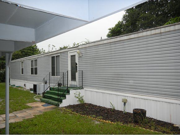 2nd image of 506 N Louis Dr