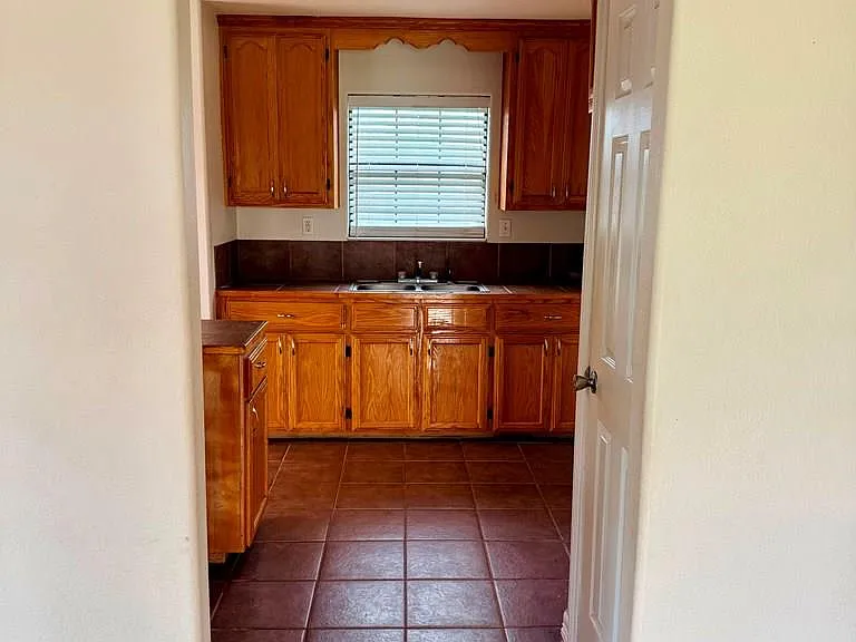 494 Ledesma Ave — Photo 7