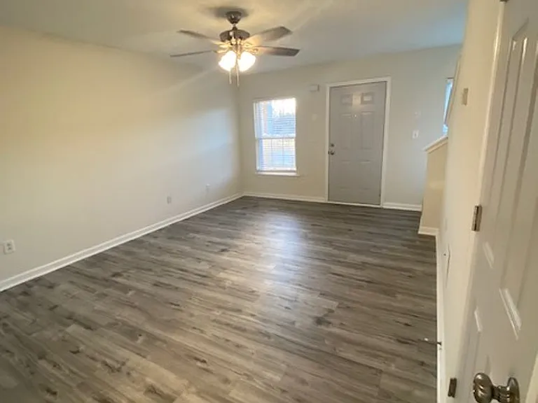 324 Stewarts Landing Cir — Photo 5