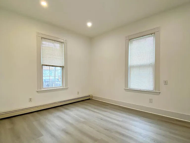 20 Howard St #1 — Photo 5