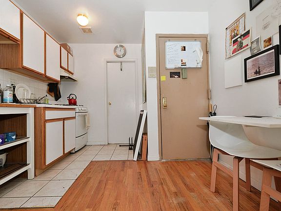 3rd image of 192 Orchard St APT 5B