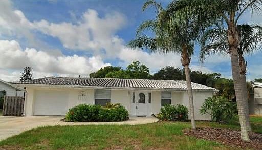 1st image of 2456 Breakwater Cir