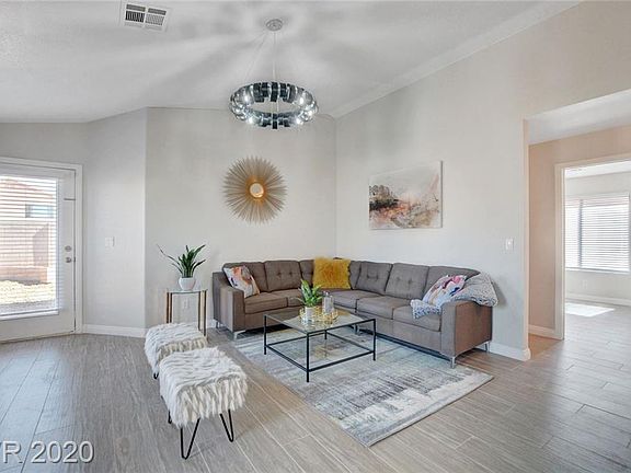 2nd image of 4634 Ordway Dr
