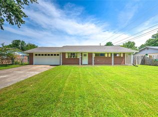 1900 Dee Ave, Springdale, AR 72762