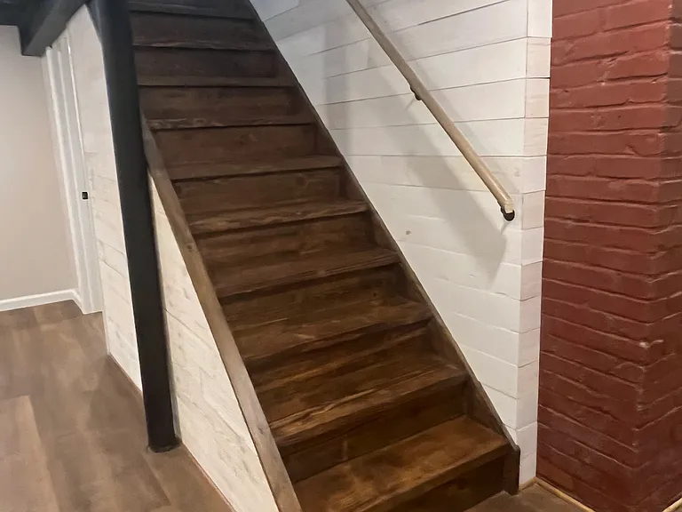 7918 Roderick Dr — Photo 11