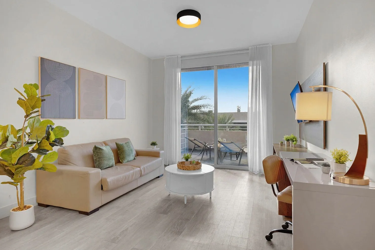 2 bed, 1.0 bath, 893 sqft, $3,676 — Photo 1