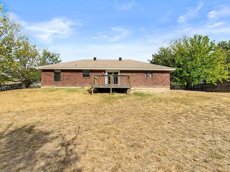180 County Road 4933 — Photo 22