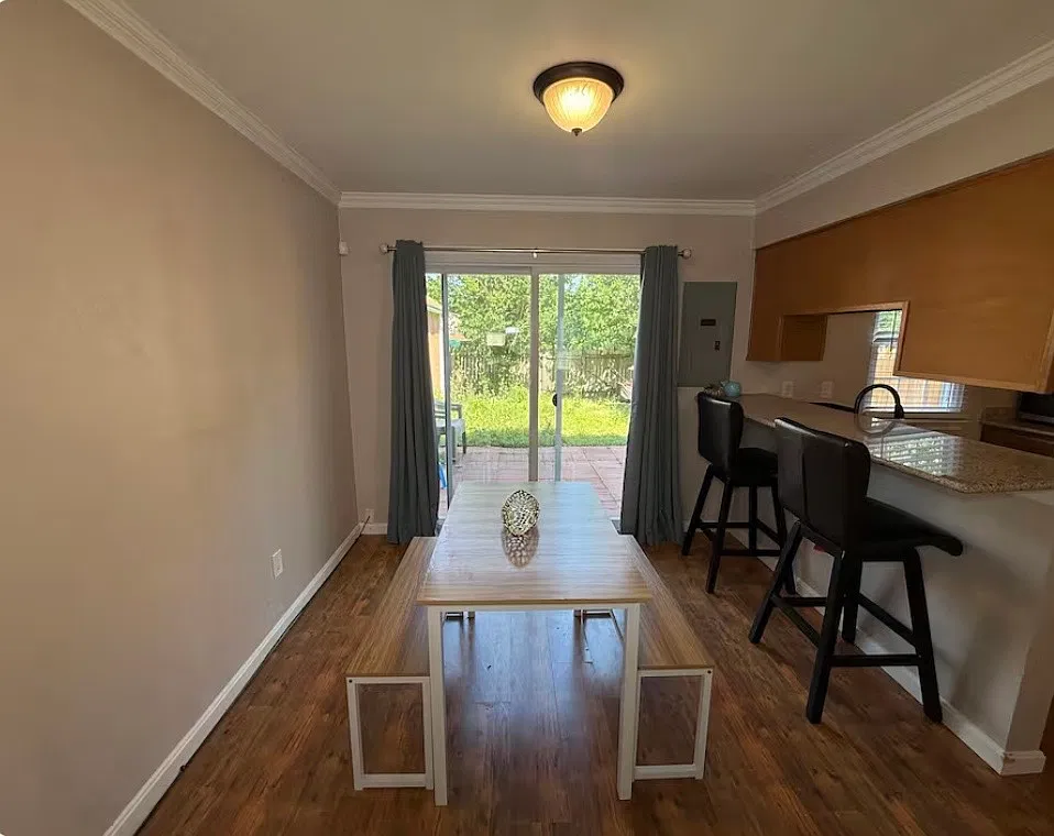 1 bed, 1216 sqft, $1,400 — Photo 4