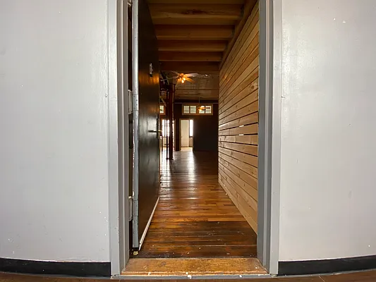 Rented by Nooklyn NYC LLC | media 43