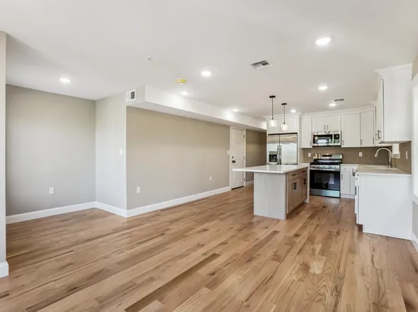 225 N 4th St Floor 2, Pt Pleasant Beach, NJ 08742