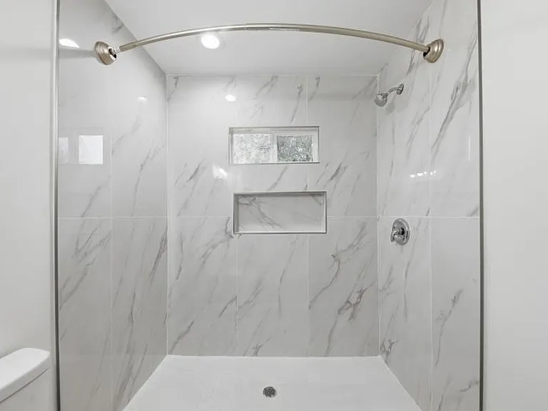 375 Lincoln St SW — Photo 13