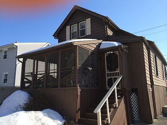 2nd image of 388 Old Stratfield Rd