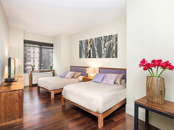4th image of 40 Broad St APT 20F