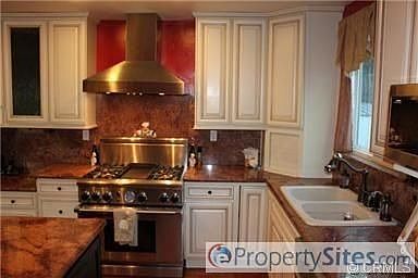 4th image of 3029 N Rockmont Ave