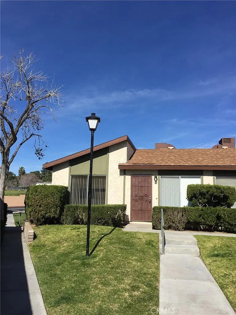 1 bed, 552 sqft, $1,800 — Photo 1