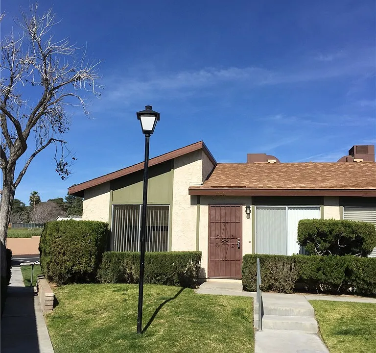1329 Vista Serena Ave
