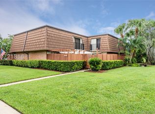 9135B SW 20th Pl, Davie, FL 33324