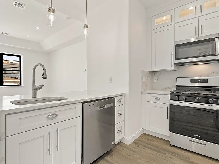 3709 Liberty Ave #1 — Photo 10