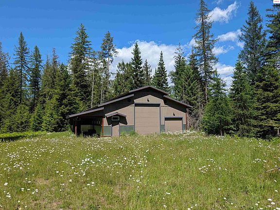 5th image of 1193 Hidden Valley Rd