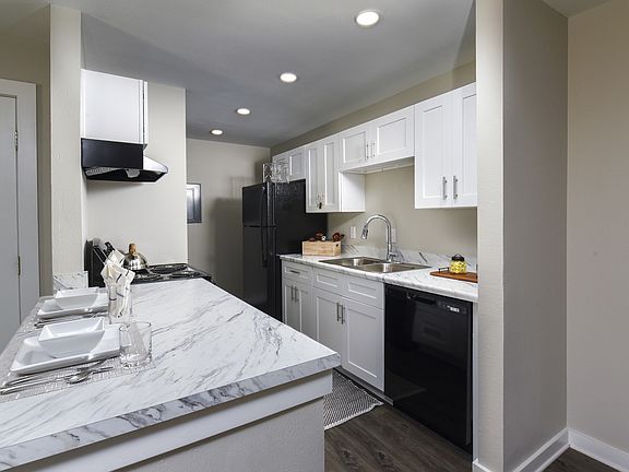 3rd image of 600 Barwood Park APT 0821