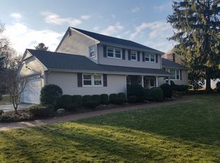 2 Countryside Rd, Natick, MA 01760