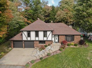 1517 Vickery Rd, Portage, MI 49002