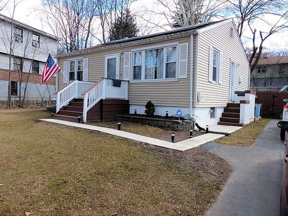 2nd image of 36 Hawthorne Ave